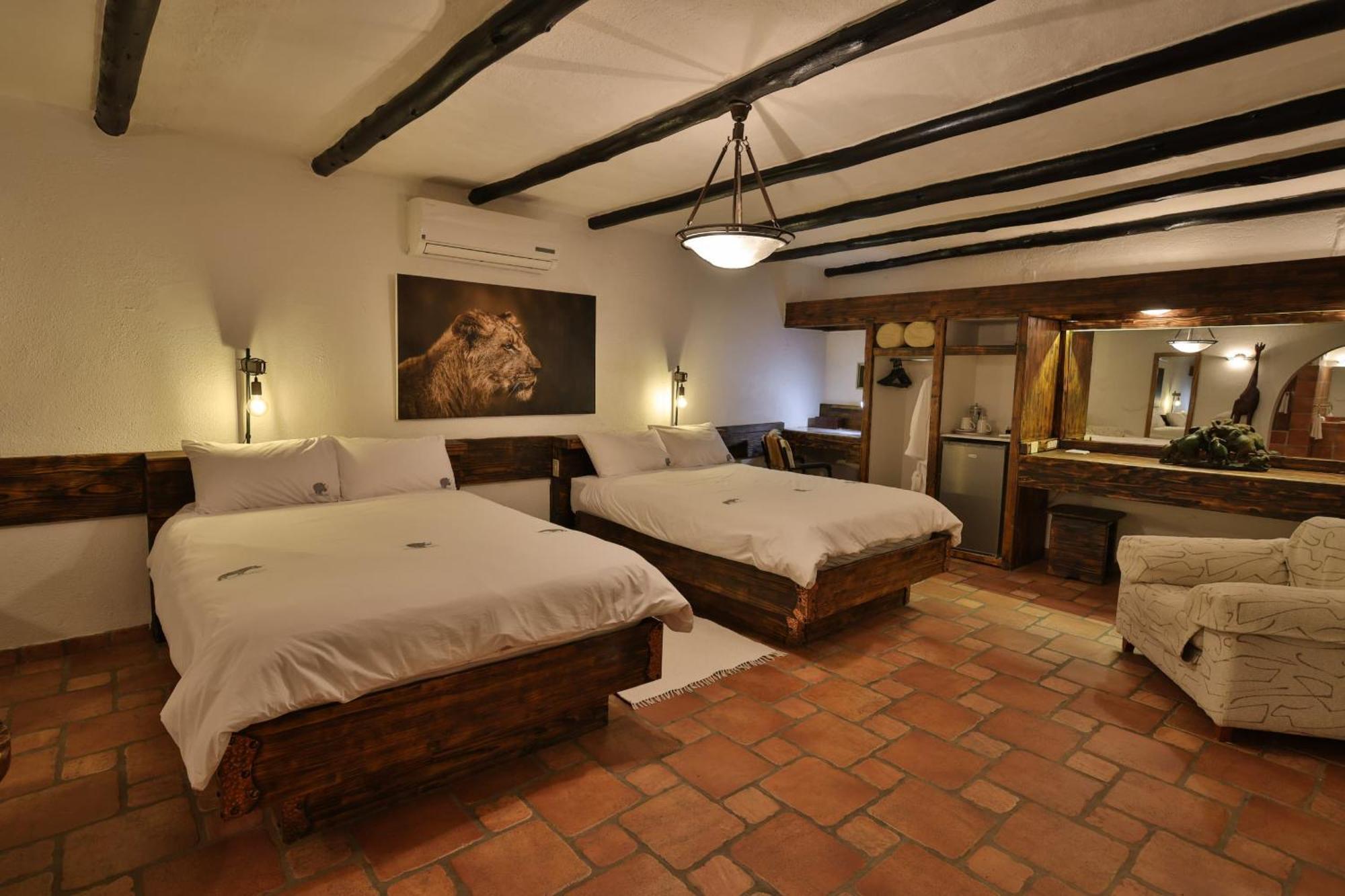 Mount Etjo Safari Lodge Kalkfeld ภายนอก รูปภาพ