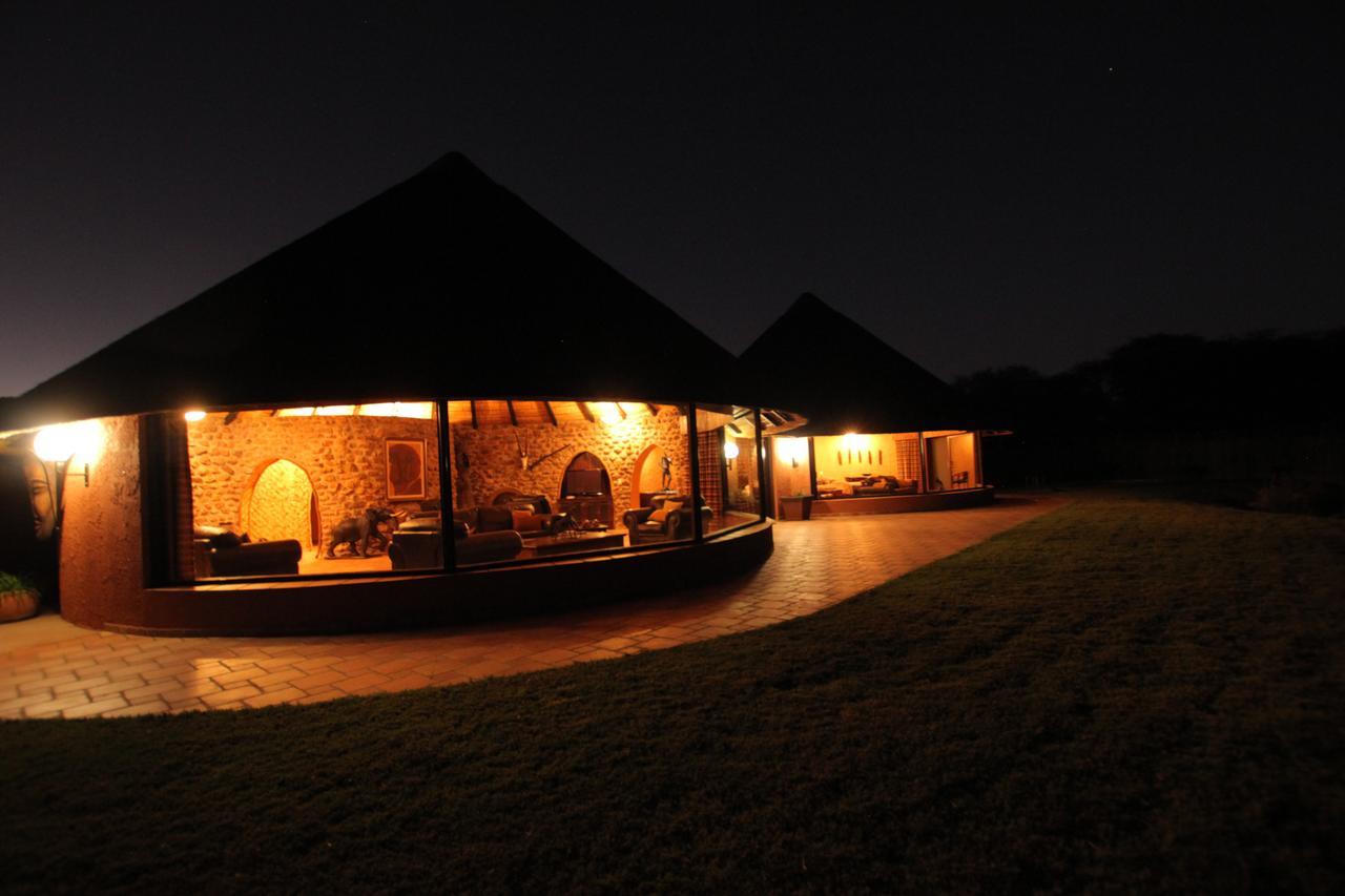 Mount Etjo Safari Lodge Kalkfeld ภายนอก รูปภาพ